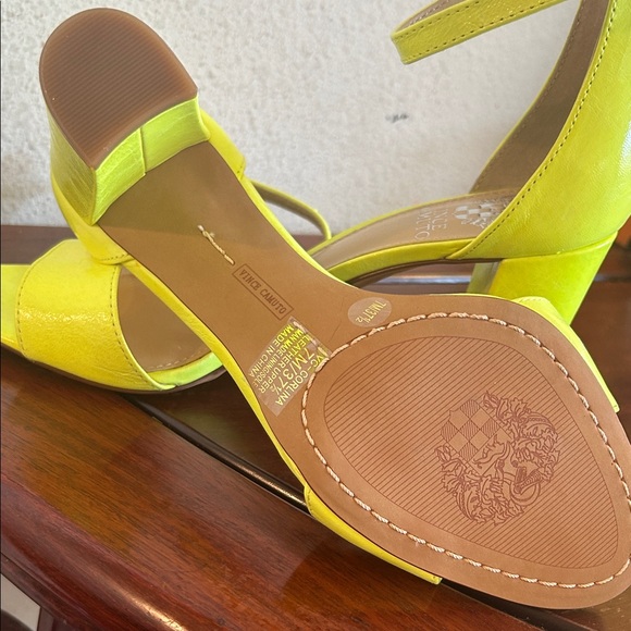 Vince Camuto Neon Yellow Block Heels Sz 7m - Picture 5 of 6